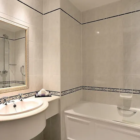 Macdonald Leeming House Hotel