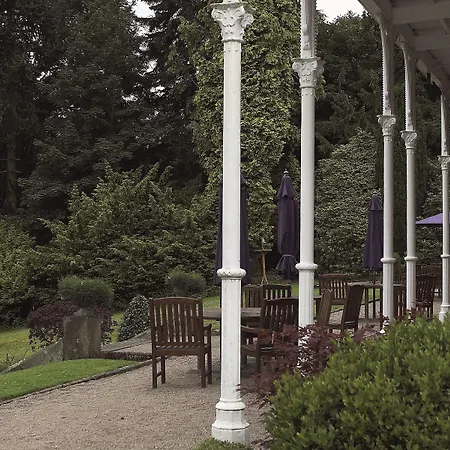 Macdonald Leeming House 4*