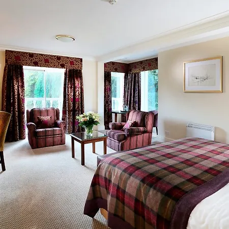 Macdonald Leeming House 4*