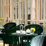 מלון Macdonald Leeming House