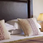 מלון Macdonald Leeming House 4*