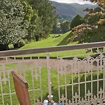 Macdonald Leeming House 4*