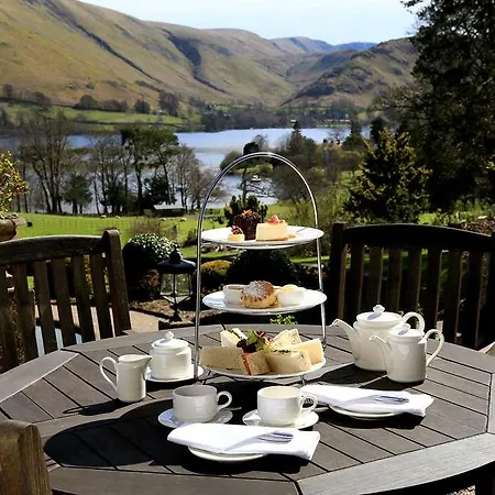 Hotel Macdonald Leeming House