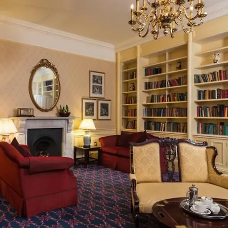 Hotel Macdonald Leeming House 4*