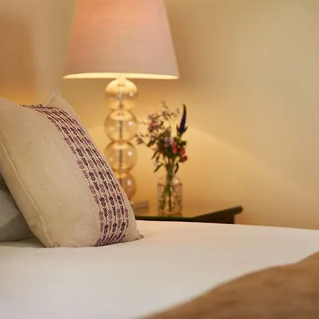 Hotel Macdonald Leeming House 4*