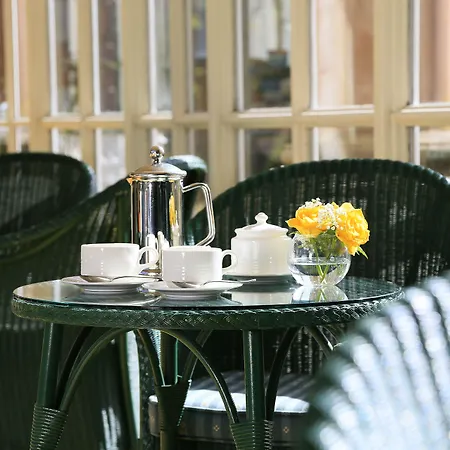 Hotel Macdonald Leeming House 4*