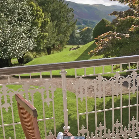 Macdonald Leeming House 4*