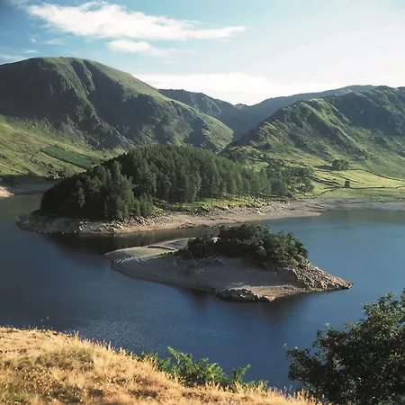 Macdonald Leeming House