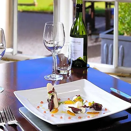 Macdonald Leeming House Hotell 4*