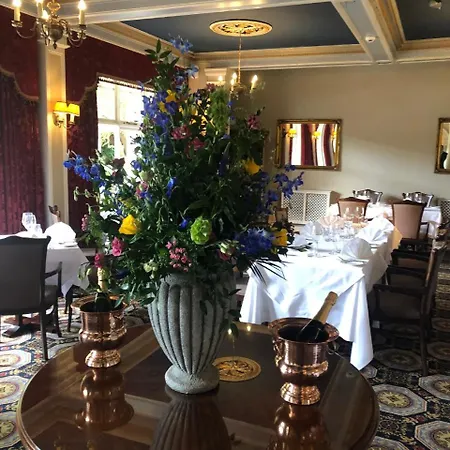 Hotel Macdonald Leeming House 4*