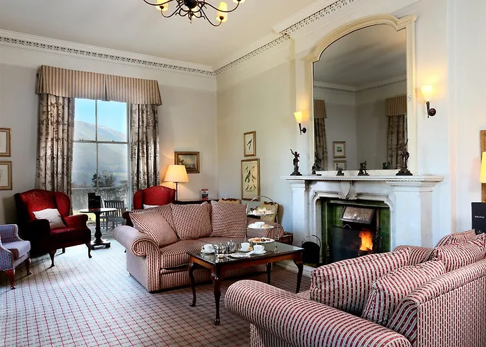 Macdonald Leeming House 4*