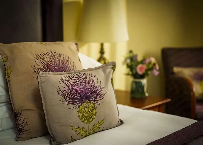 Macdonald Leeming House 4*