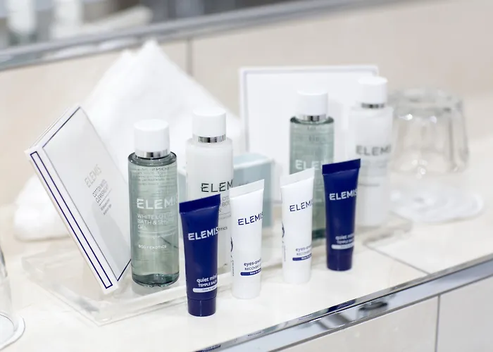 Hotel Macdonald Leeming House