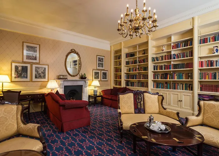 Hotel Macdonald Leeming House 4*