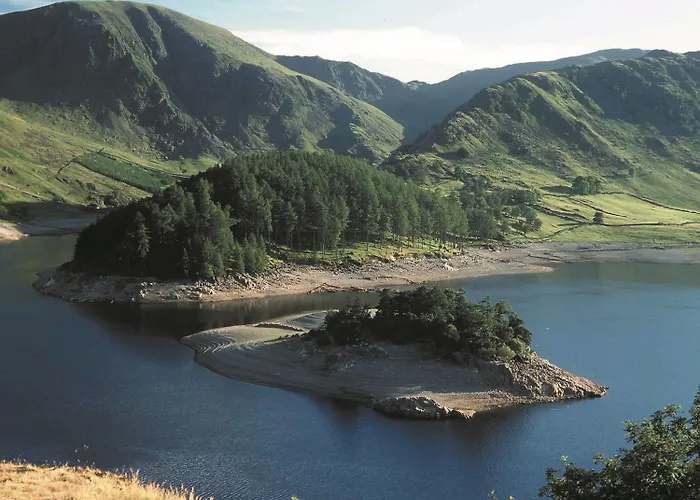 Macdonald Leeming House