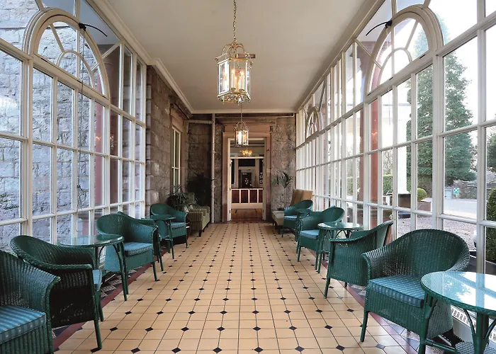 Macdonald Leeming House